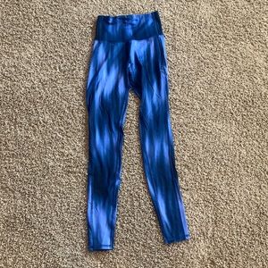 Blue leggings